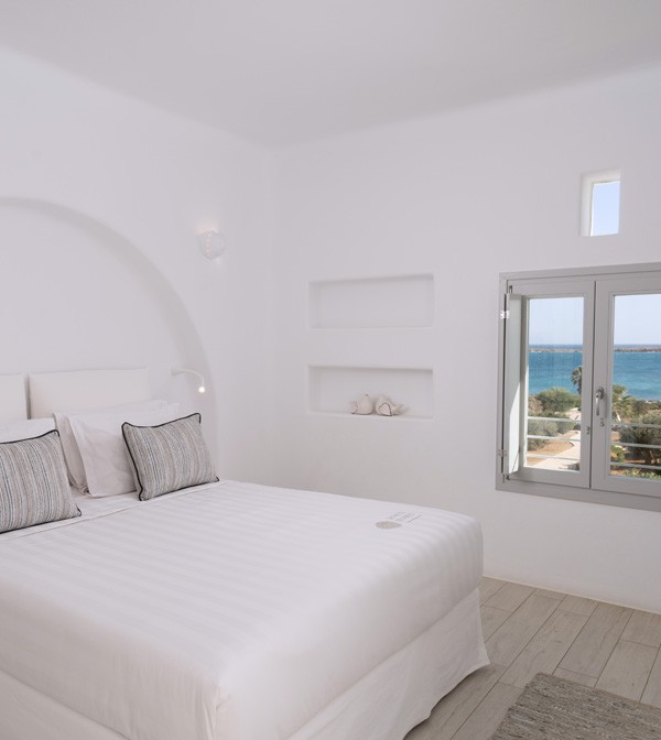 EXCLUSIVE SUITE WITH PANORAMIC SEA VIEW AND PRIVATE PLUNGE POOL EXCLUSIVE SUITE WITH PANORAMIC SEA VIEW AND PRIVATE PLUNGE POOL